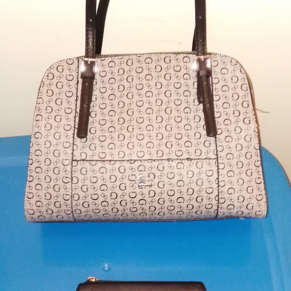 Guess purse